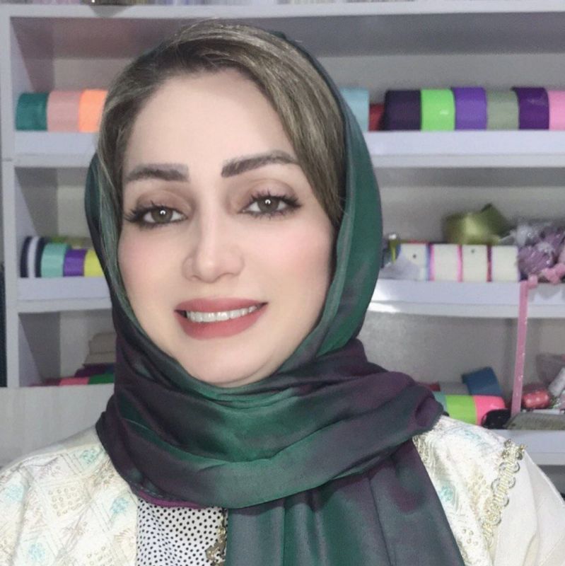 شکوفه حسینی